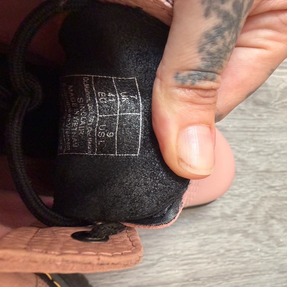 Dr martens pink 1460 size 9 - Picture 5 of 5